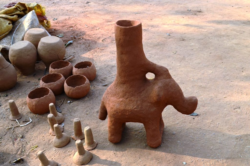 the clay mould kept for sun drying